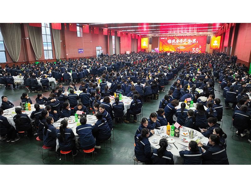 ˭˵ŮӲУ¾agλj9š족